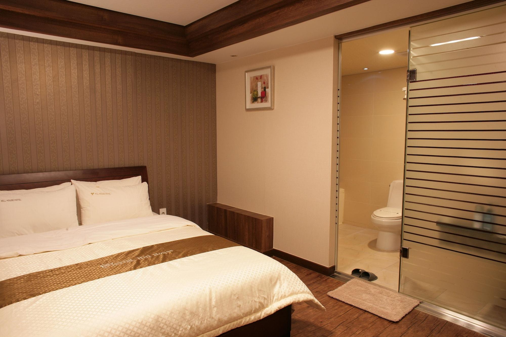 Hill House Myeongdong 3* Seul