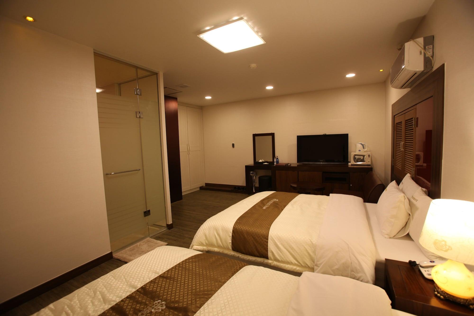 Hill House Myeongdong 3* Seul