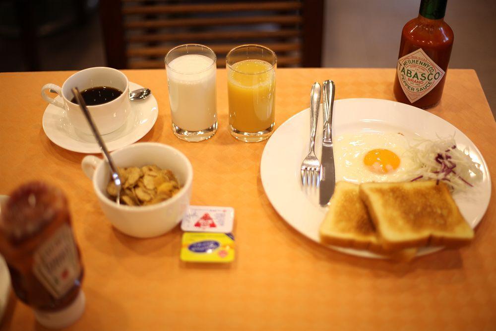 Hill House Myeongdong Hotel 3*